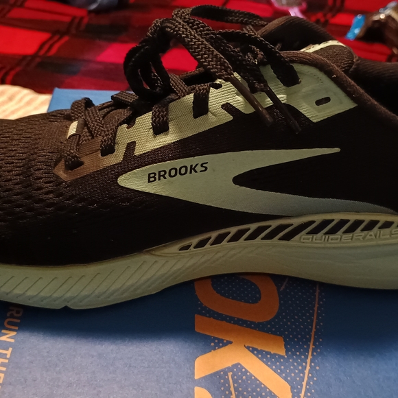 Brooks Black and Light Blue Athletic Shoes - Picture 9 of 11